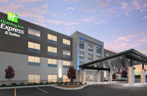 Elkhorn Hotel | Holiday Inn Express & Suites - West Omaha - Elkhorn by IHG