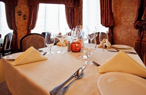 Quincy Hotel | Holiday Inn Quincy by IHG