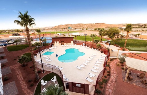 Mesquite Hotel | Holiday Inn Resort Mesquite by IHG