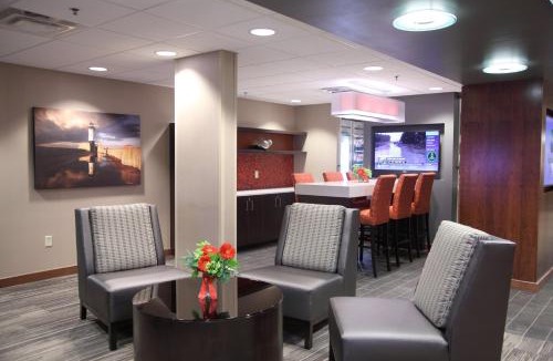 Downtown - Waterfront Hotel | Holiday Inn & Suites Duluth-Downtown by IHG