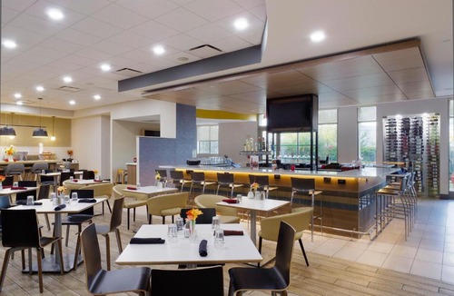 South Mountain Hotel | Holiday Inn & Suites Phoenix Airport by IHG