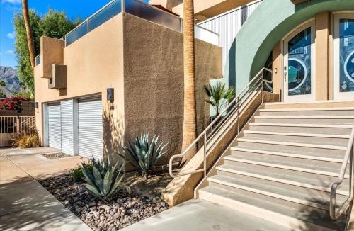 Uptown Design District House | Hollywood Cinema Masterpiece