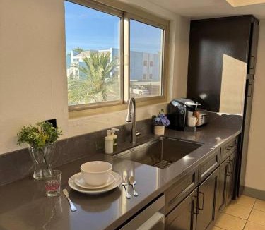 North Mountain Apartment | HolyMolyMostaccioli KingQueenBeds CentralPhoenix