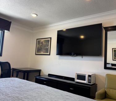 Thief River Falls Hotel | Home Suites