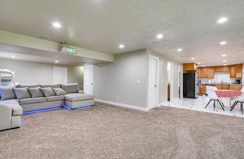 South Jordan Apartment | Home Theater & Patio: South Jordan Basement Unit