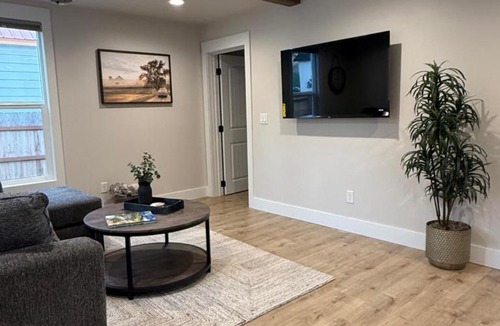 Darby House | Home Town Mountain Lodging 2