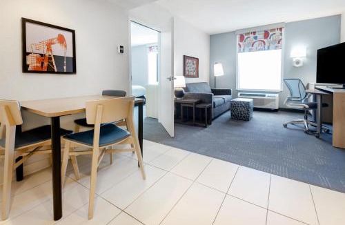 Gillette Hotel | Home2 Suites by Hilton Gillette