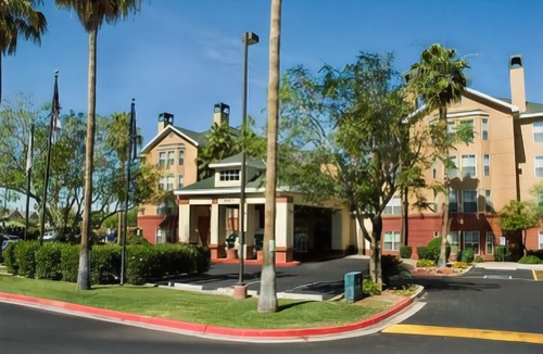 Camelback East Hotel | Homewood Suites by Hilton Phoenix-Biltmore