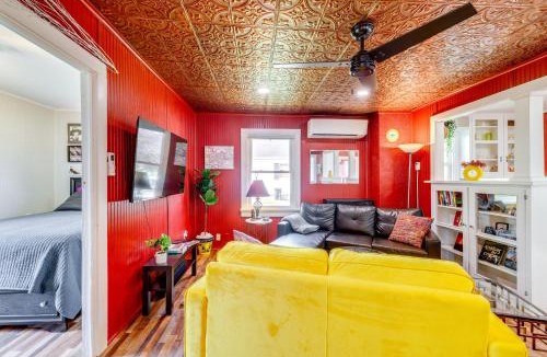 Highland House | Homey Cottage with Sunroom & Smart TV!