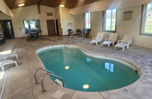 West Point Hotel | Horizon Inn & Suites