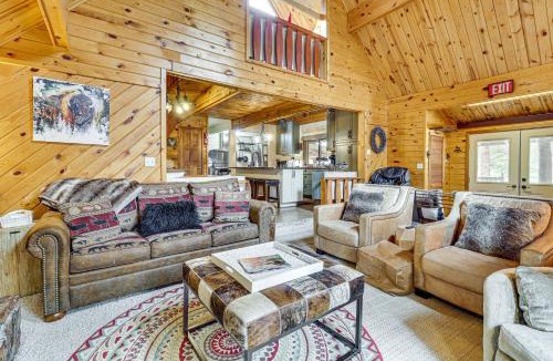 Lead House | Hot Tub, Arcade Table: Weekend Sturgis Rally Base