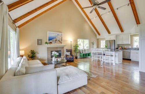 Rainbow CDP House | Hot Tub + Balcony: Rainbow Retreat Near Wineries!