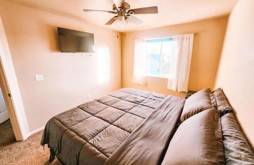 Fountain Villa | Hot Tub, King Beds, Pet Friendly Close to I25