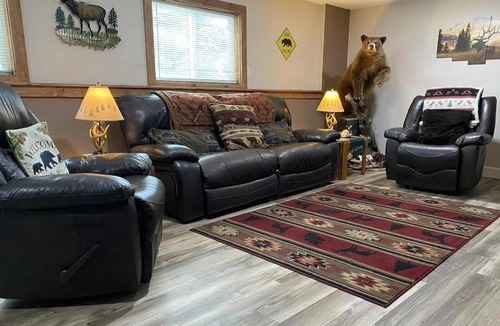 Seeley Lake House | Hot Tub-Mountain View-Secluded-Entire Private Floor