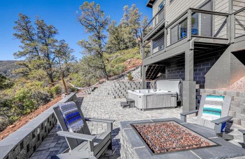 Pine House | Hot Tub & Panoramic Mtn Views: Pine Retreat!