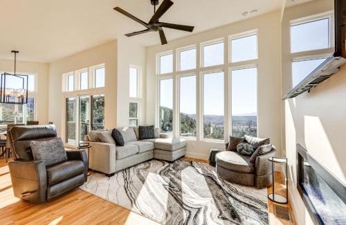Pine House | Hot Tub & Panoramic Mtn Views: Pine Retreat!