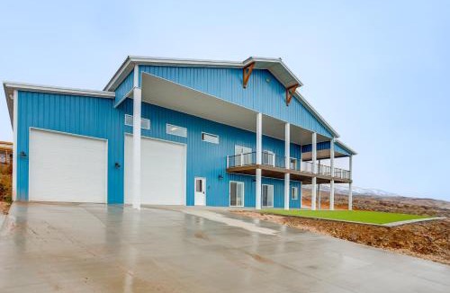 Garden City House | Hot Tub & Rec Room at Massive Bear Lake Home!