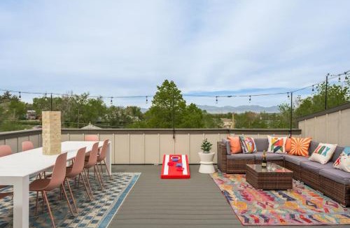 Berkley House | Hot Tub Rooftop Game Room 5 Bathrooms