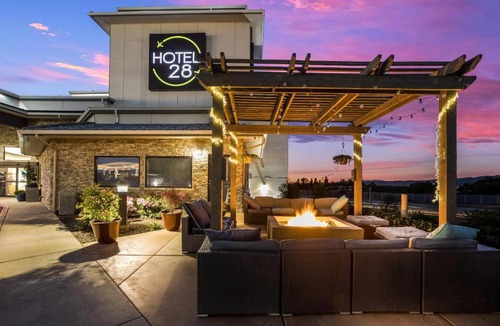 Boise Hotel | Hotel 28 Boise Airport, an Ascend Collection Hotel