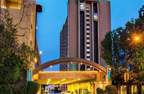 Downtown Burbank Hotel | Hotel Burbank