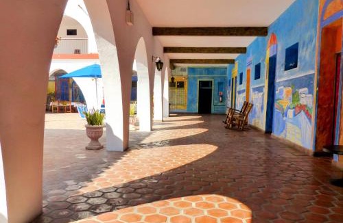 Esterito Hotel | Hotel Hacienda Bugambilias La Paz