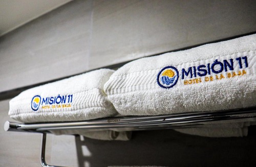 Avenida Revolucion Hotel | HOTEL MISION 11