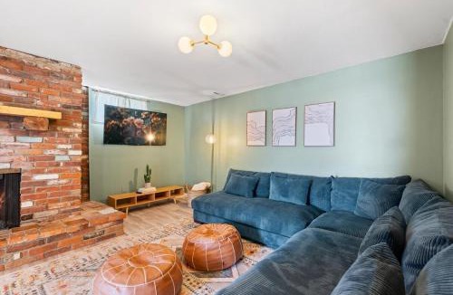 Highlands House | HotTub - Big Yard - Fireplaces - Games - Fire pit