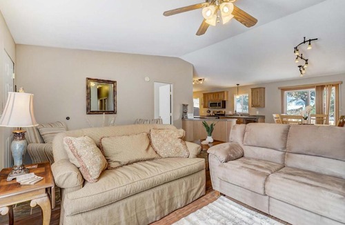 Buena Vista House | House near Hot Springs with HOT Tub! In BV, CO