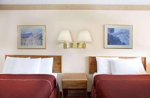 Brigham City Hotel | Howard Johnson by Wyndham Brigham City
