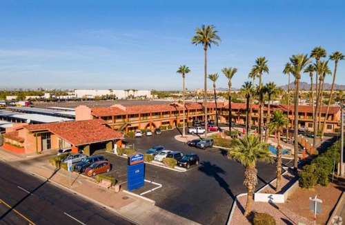 Phoenix Hotel | Howard Johnson by Wyndham Phoenix Airport/Downtown Area