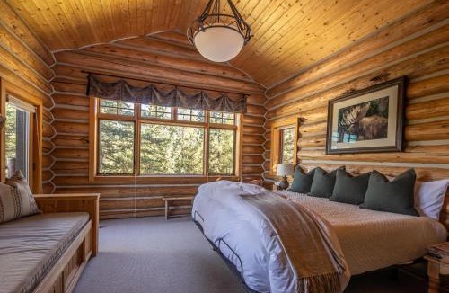 Skywood Preserve House | Huckleberry Hideaway