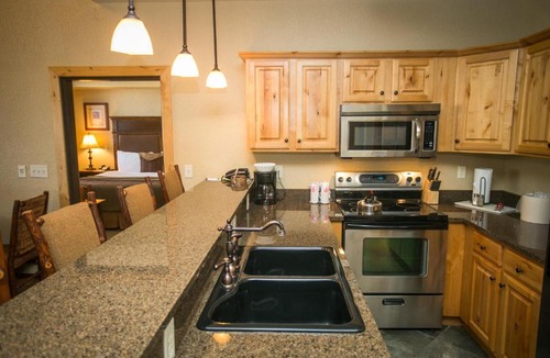 Park City Apartment | Huge Condo with Stunning Views from Oversized Deck Save 20% on 7 Nights!