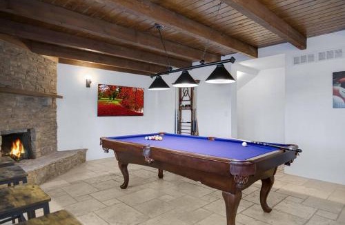 Shalimar House | HUGE Golf course Family home-FREE Heated Pool-Theater-Gym