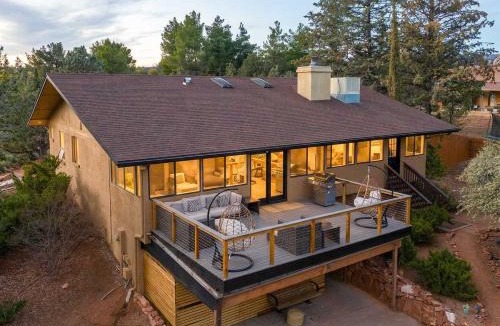 West Sedona House | Huge Sedona Compound Gym Two Spas Casitas Pond