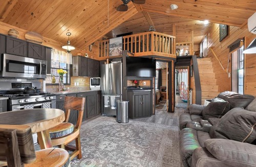 Woodland Park Ski Chalet | Hummingbird Heaven in Woodland Park CO Mountain Cabin
