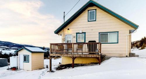 Silverthorne House | Hummingbird House