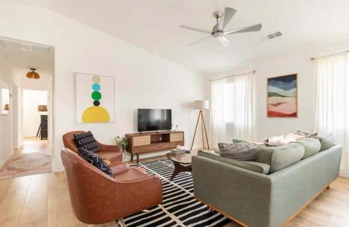 Lake Isabella House | Huth Street Haven