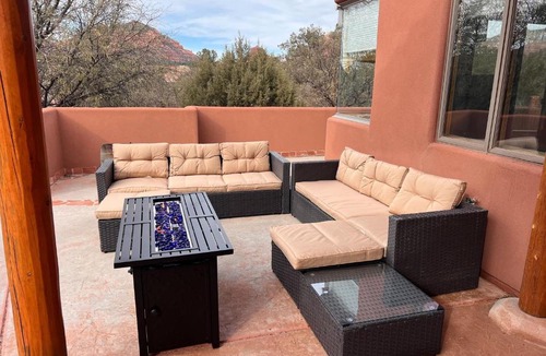 Oak Creek House | Hutson Lane Stunning Views Secluded Central Location Outdoor Pizza Oven Sedonas Essence