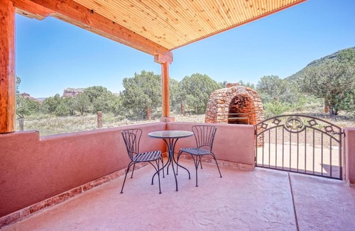 Oak Creek House | Hutson Lane Stunning Views Secluded Central Location Outdoor Pizza Oven Sedonas Essence