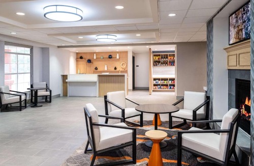 Southeast Colorado Springs Hotel | Hyatt House Colorado Springs Airport