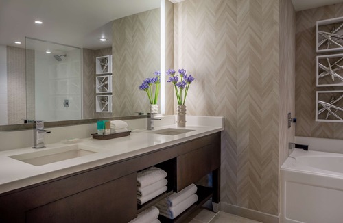 Jewell Heights - Hoffman Heights Hotel | Hyatt Regency Denver Anschutz Medical Campus