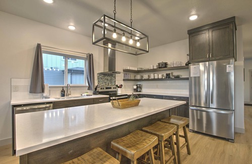 Garden City House | i-31 Getaway for 16 at Waterdance. 4 B/4.5BA with rec center-in/outdoor pools