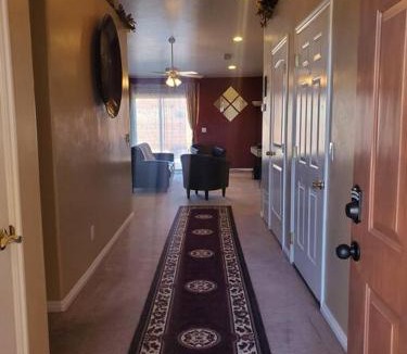 Page House | I Deal Lake Powell Home 3BR, Jacuzzi, BBQ, Firepit