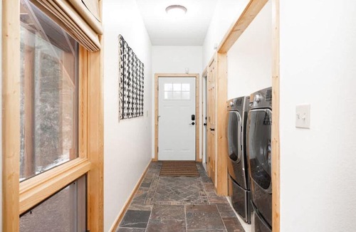 Idaho Springs House | Iconic Log Cabin Escape - Idaho Springs - Hot Tub