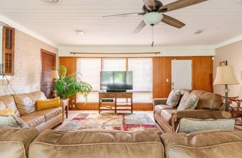 Pine Bluff House | Ida's Oasis