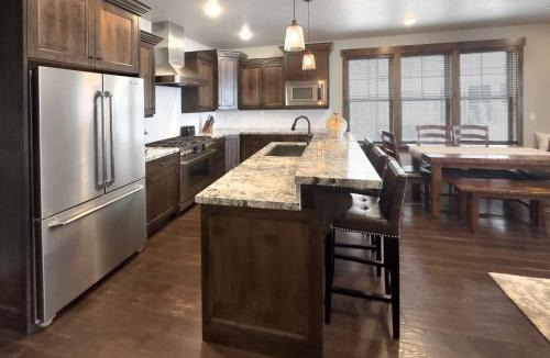 Park City House | Ideal Condo 2 Minute Drive to Deer Valley