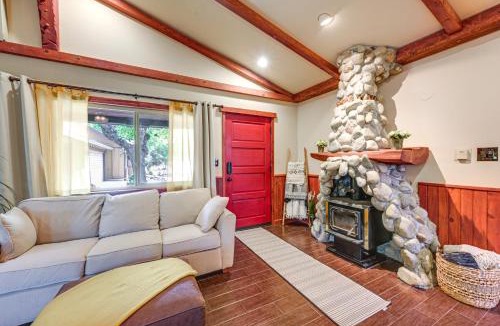 Kernville House | Idyllic Home in Kernville w/Private Beach Access