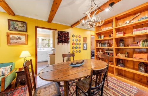 Idyllwild House | Idyllwild Glory Days