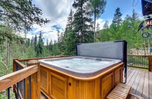 Alma House | Immaculate Mountain Home Surrounded by Pine Trees with Hot Tub - Claim Jumper Getaway