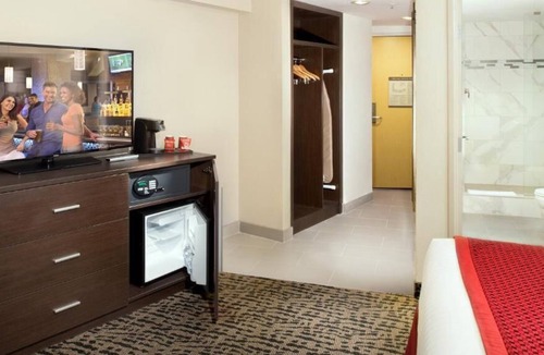 Gateway District House | In the Heart of Vegas Attractions! Casino, 2 Pools, Game Room, Near Mob Museum!